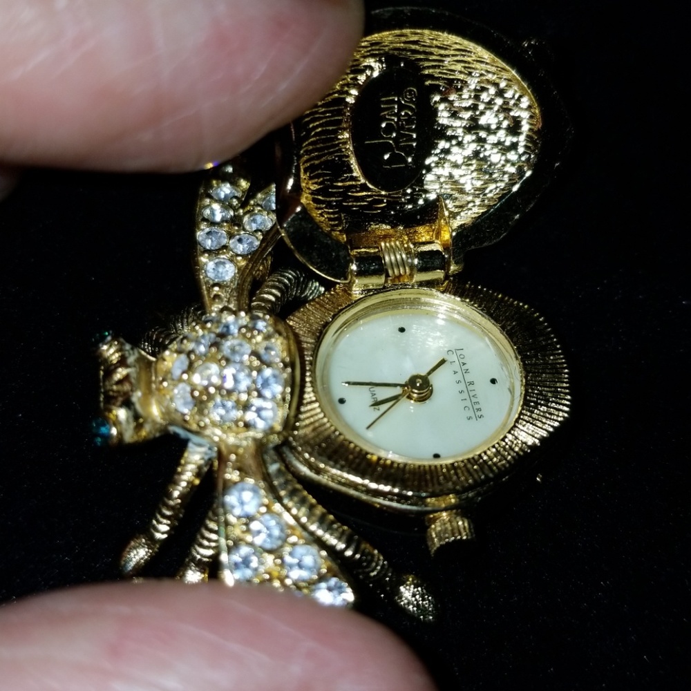 Joan Rivers brooch - Picture 3 of 8